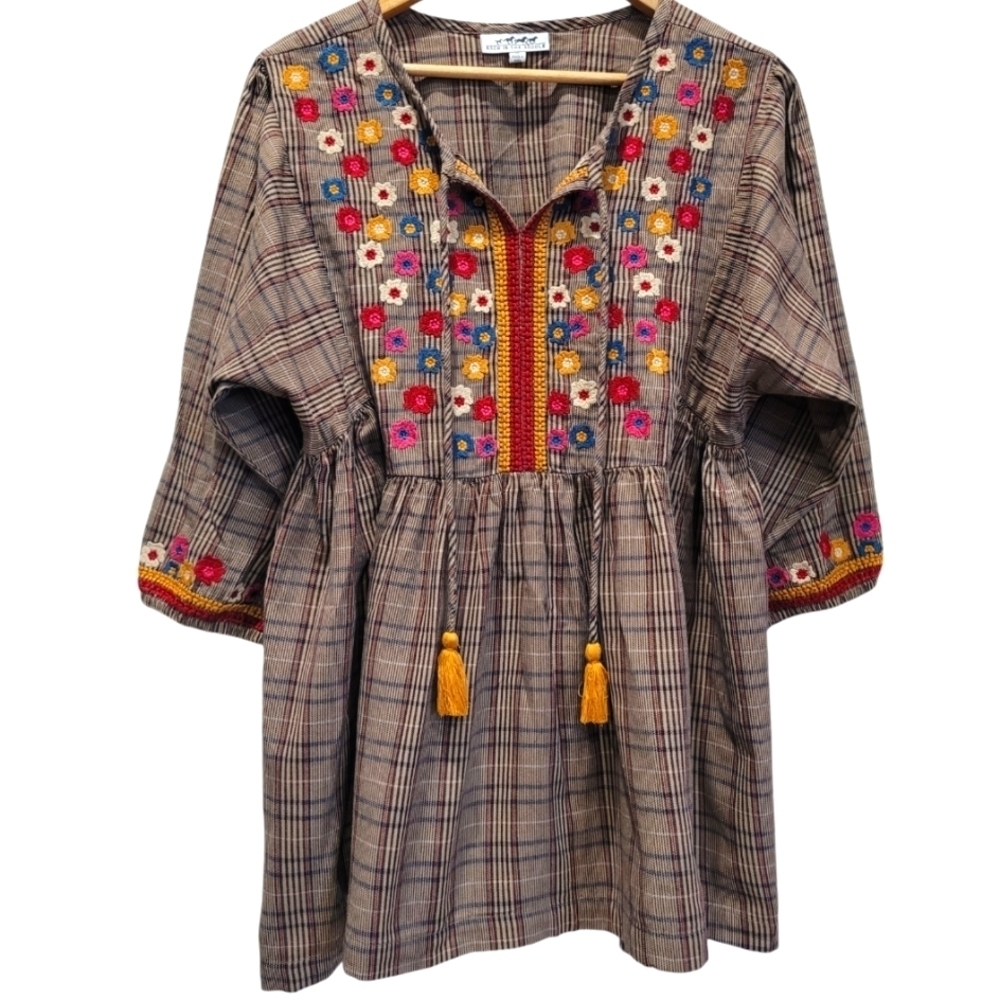 1X Plaid Embroidered Puffy Sleeve V Neck Tassle String Baby Doll Tunic, EUC